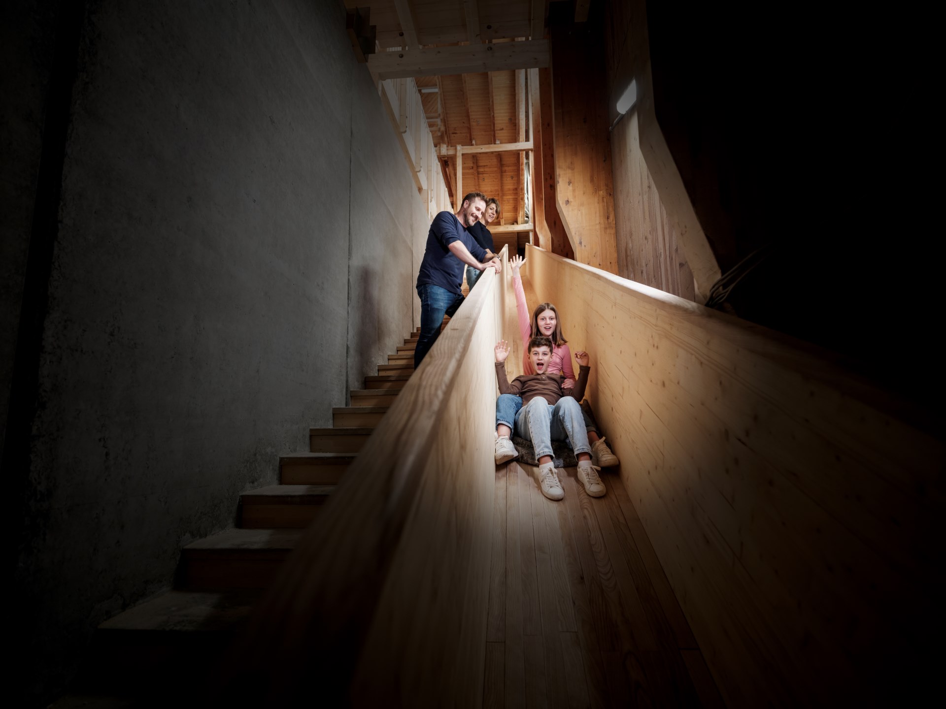 Erlebe das Salz bei den Schweizer Salinen